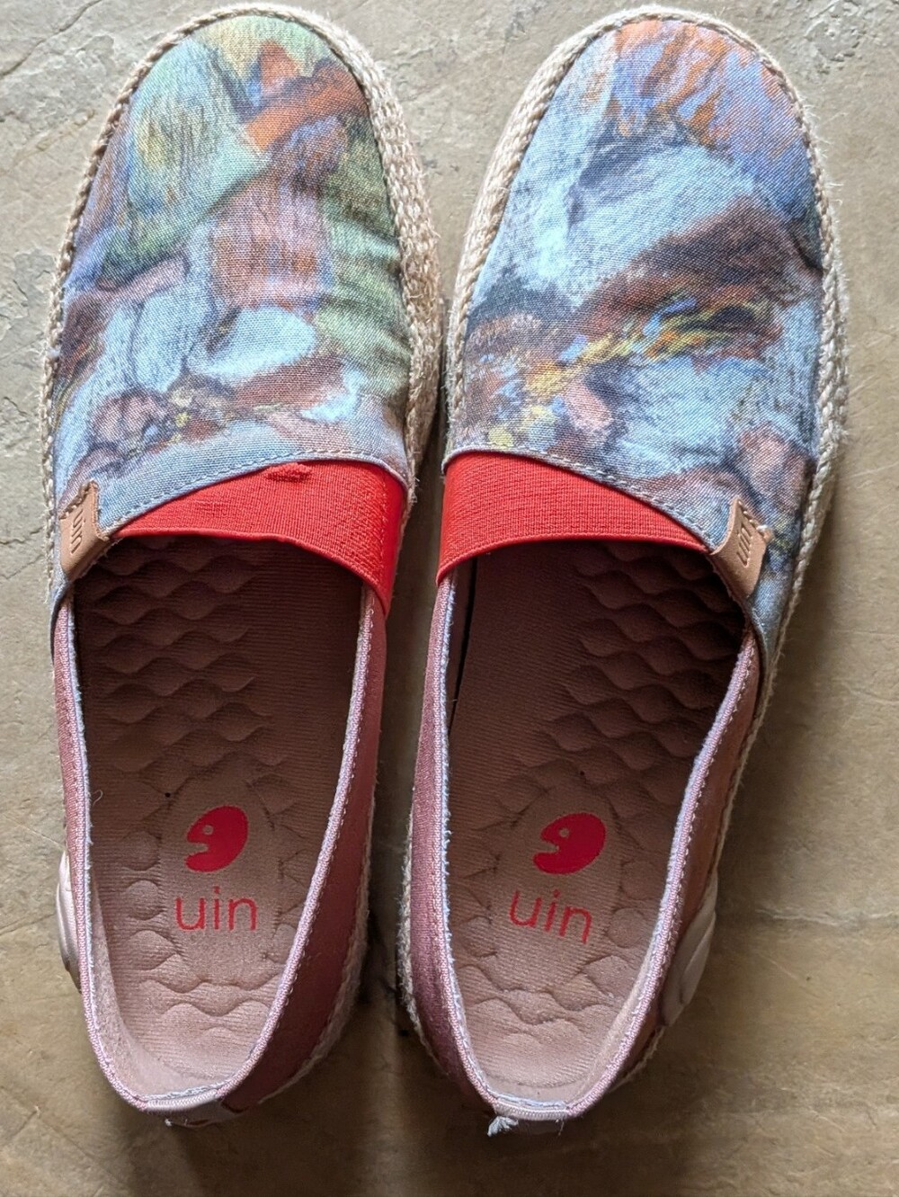 UIN Women's Multicolor Canvas Espadrilles with Red Elastic